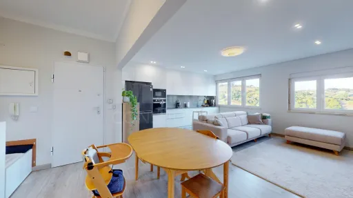 Refurbished 3-bedroom apartment with mountain views - Vila Franca de Xira