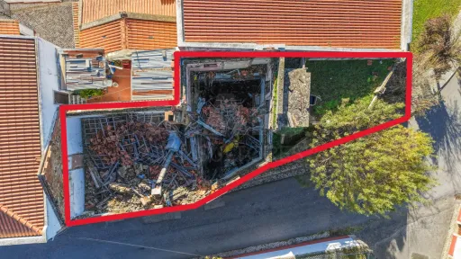 Moradia Centenária P/ Reconstruir em Meca, Alenquer