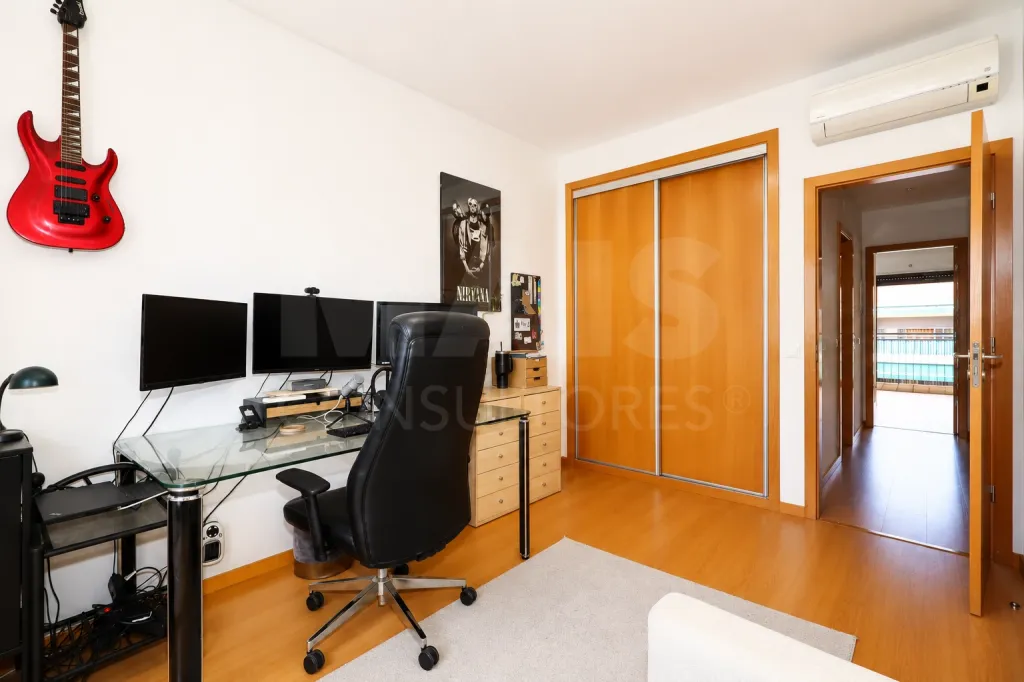Magnifica moradia T3+2 localizada num condomínio privado, em Boliqueime.