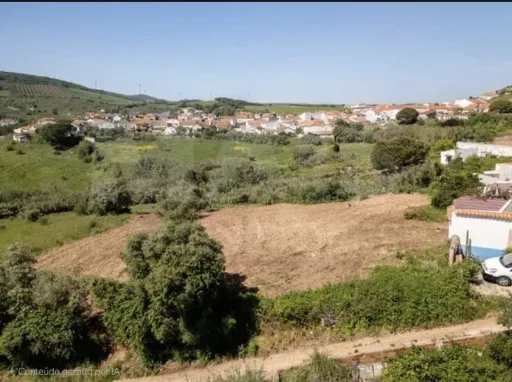 Terreno para Construção com Projeto aprovado - 10 minutos de Torres Vedras