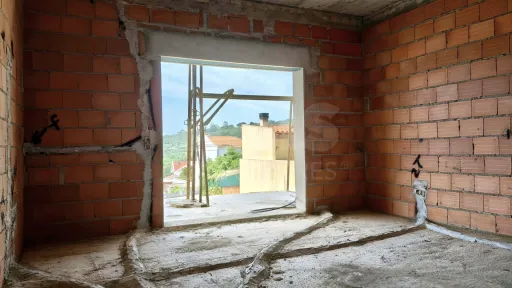 Moradia T4 c/ Suite, Jardim, Piscina & Parqueamento!