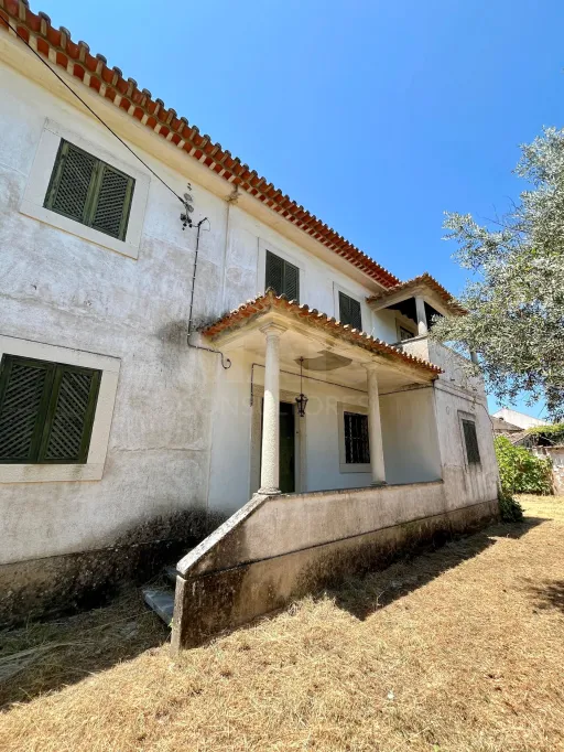 Moradia T9 no centro histórico de Torres Novas - Uma casa com Alma & História