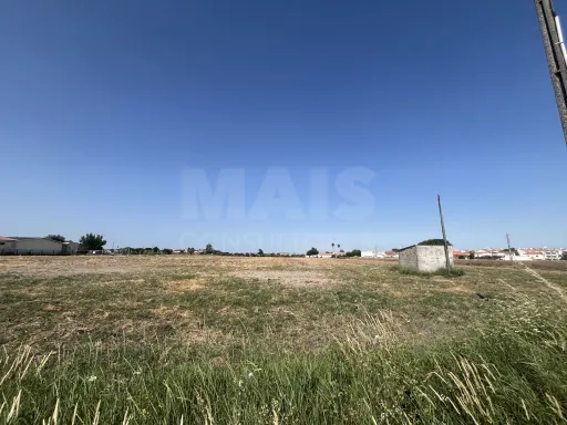 Terreno urbano com 18.580 m2 em Samora Correia