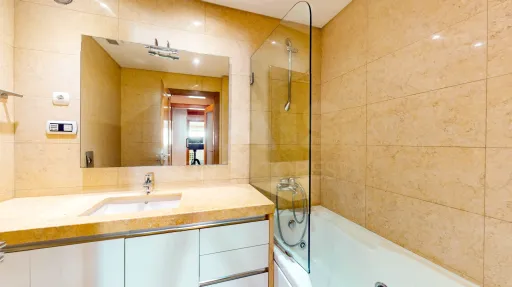 3 Bedrooms Parque Principes with Box