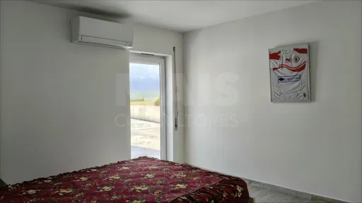 MORADIA T3 Remodelada, Mobilada c/ Suite Master, Terraço, Garagem, Vista Serra, Perto das Praias!