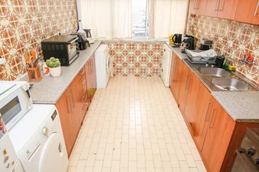 3 bedroom apartment Carregado