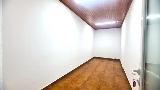 Sala para Serviços ou Escritório