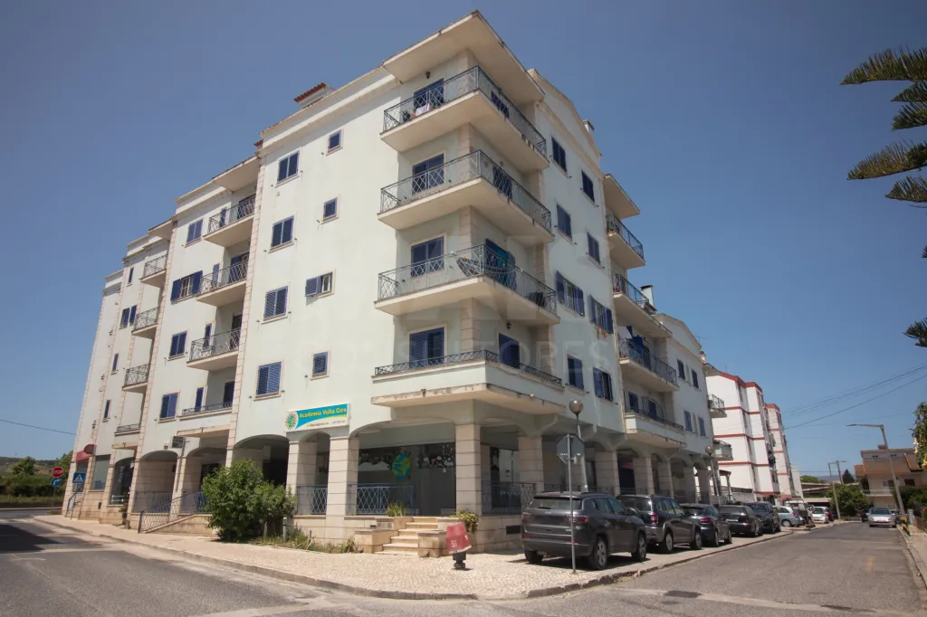 Apartamento T4 no Carregado