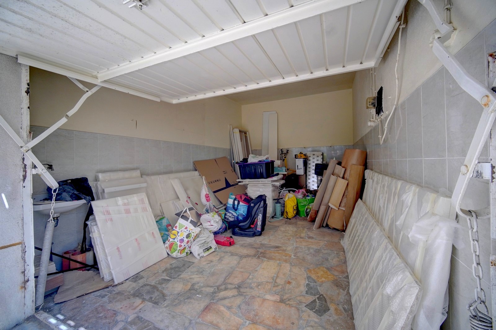 T4 em Queluz, TOTALMENTE Remodelado, com duas suítes