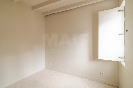 Moradia T1+1 totalmente renovada — moderna, acolhedora e com espaço exterior