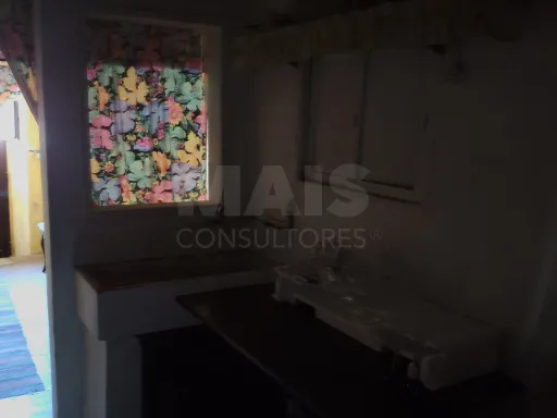 Moradia em Sacavém para remodelação total