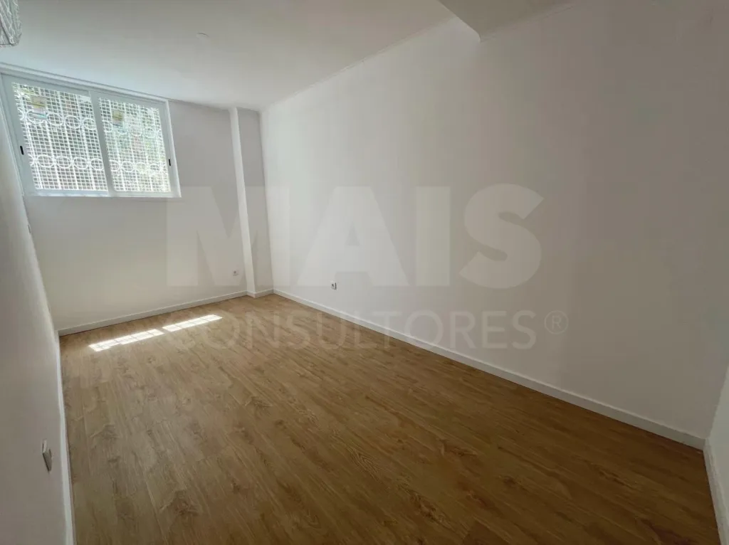 3 bedrooms in Reboleira