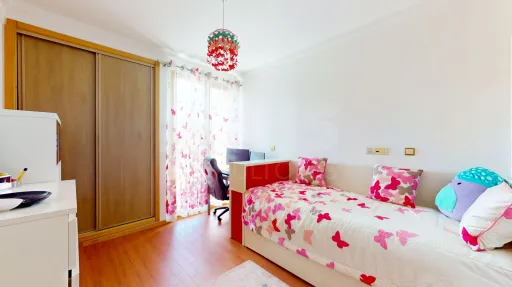 Apartamento T3 com garagem e arrecadação - Caneças