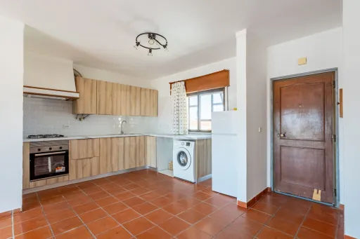 3 bedroom apartment in gated community 5 minutes from the beach