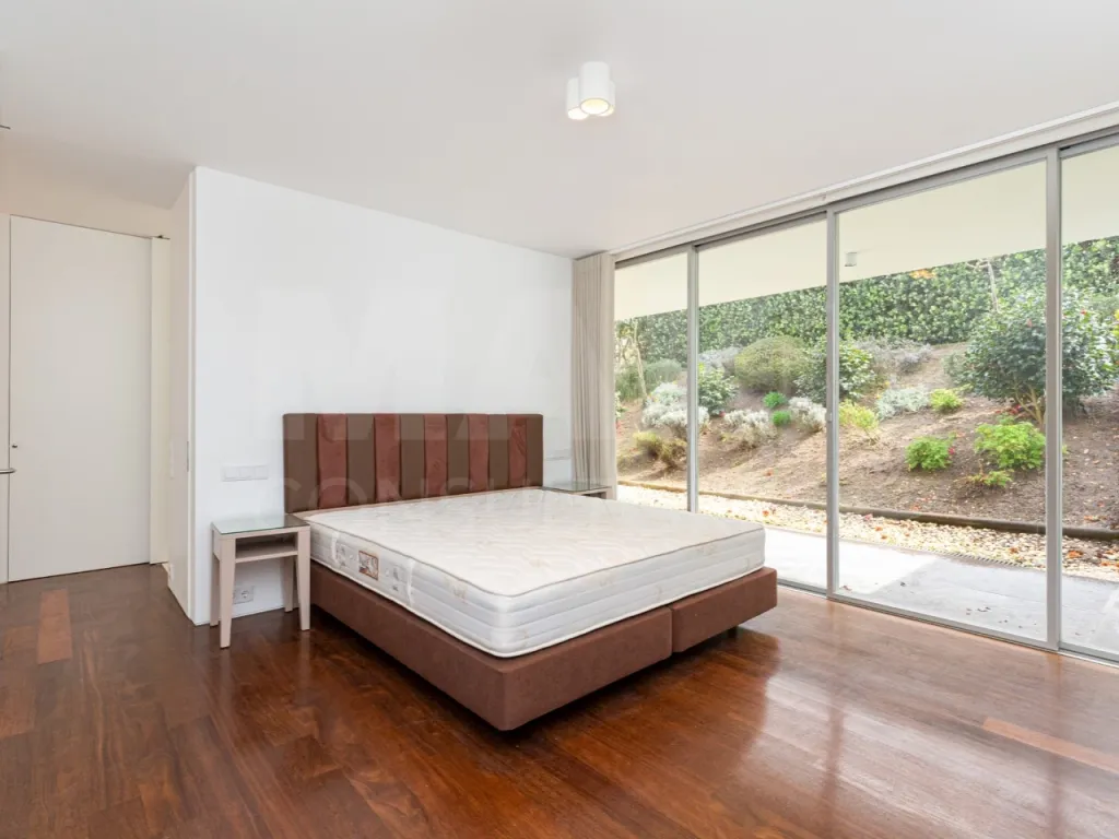 Single-story 4-bedroom house in an exclusive resort