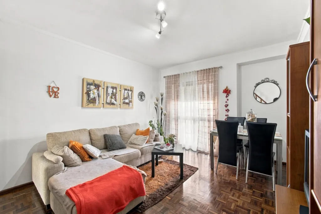 Apartamento T2+1 em Peniche
