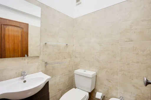 3-Bedroom Apartment with Excellent Sun Exposure | Balconies | Storage Room | Metro 600 m Away | Olival Basto – Odivelas