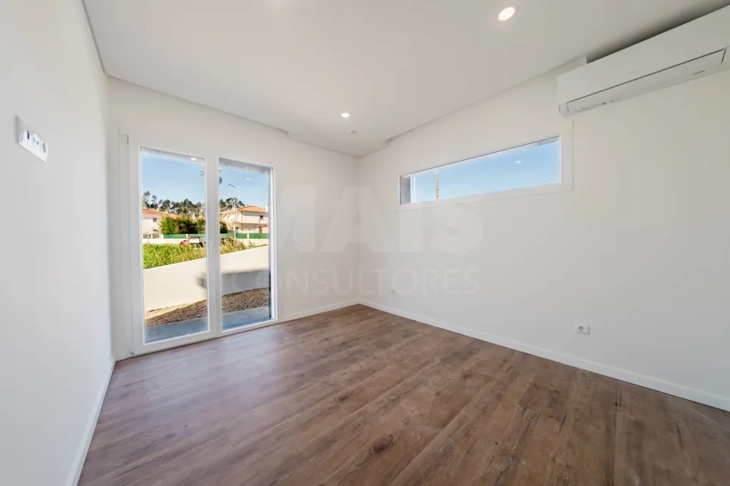 Moradia T3+1 | Piscina | Garagem | Caldas da Rainha