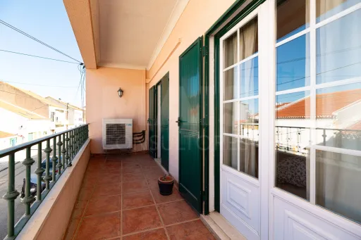 Moradia T5 em Salvaterra de Magos com terraço