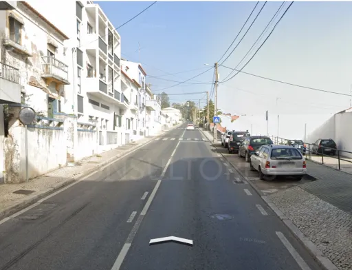 Moradia T2 em Ruinas situada em Coruche