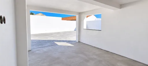 Moradia T2 Contemporânea — Conforto e Tranquilidade em Famalicão