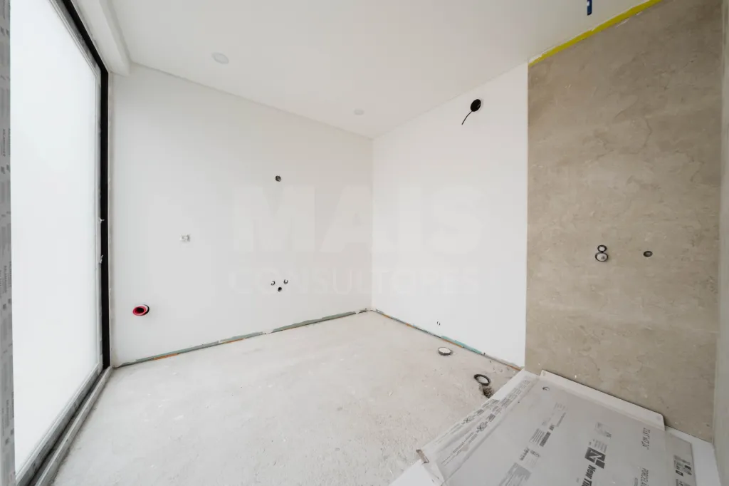 Modern New 3 Bedroom Villa with Pool in Ferrel