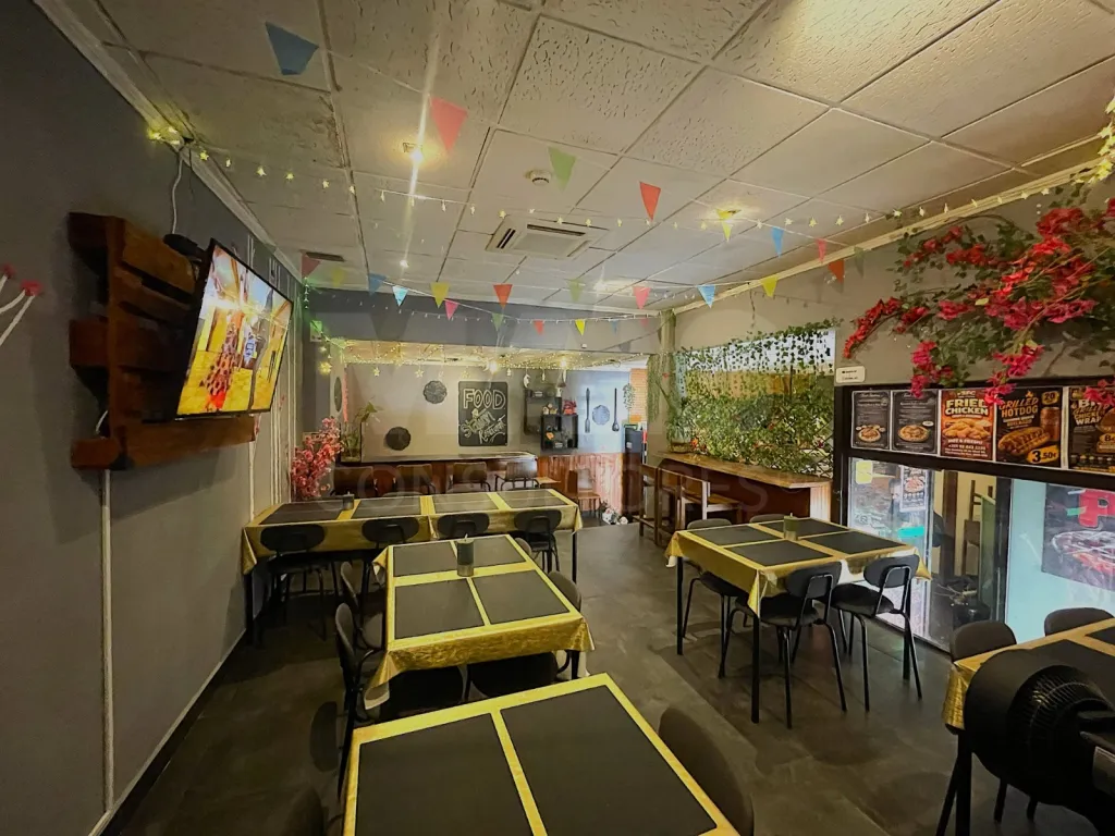 Fully Equipped Restaurant and Bar in the Heart of Vila Franca de Xira.