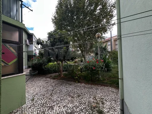 Apartamento T4 na Vala do Carregado - Castanheira do Ribatejo