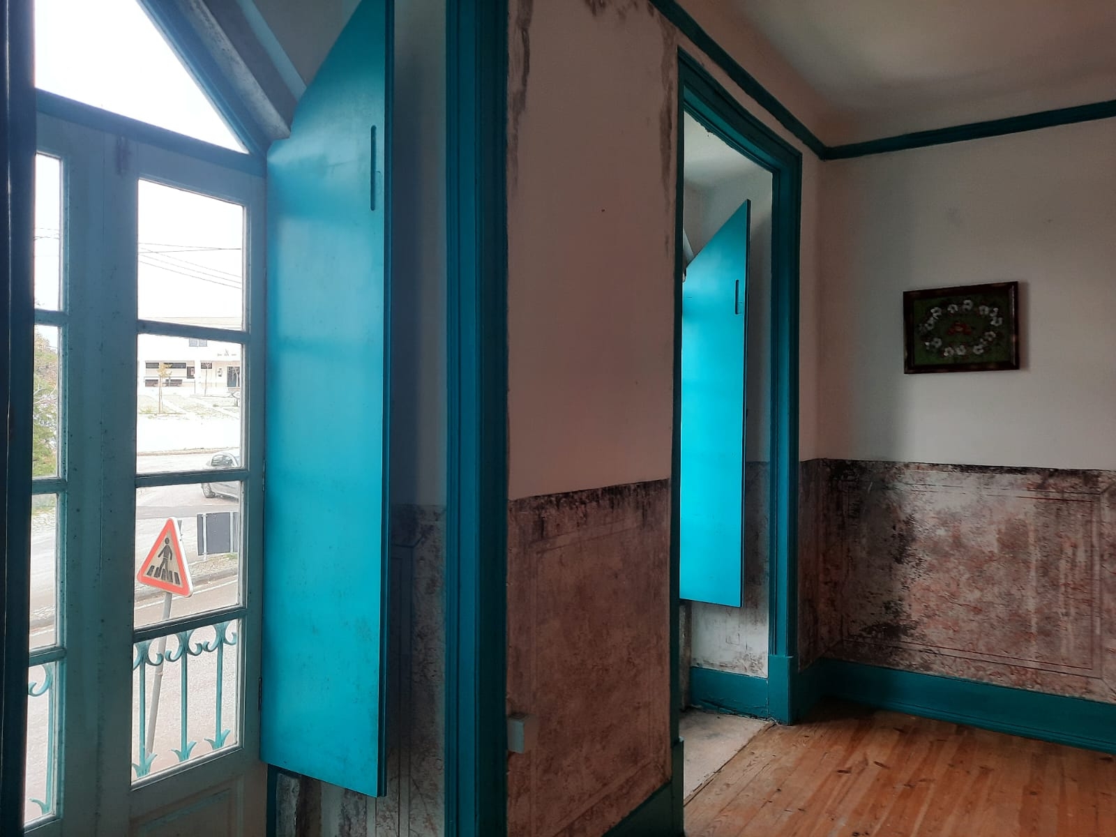 6-bedr. house with store and 4.600 m2 plot.Ferreira Zêzere- Chãos