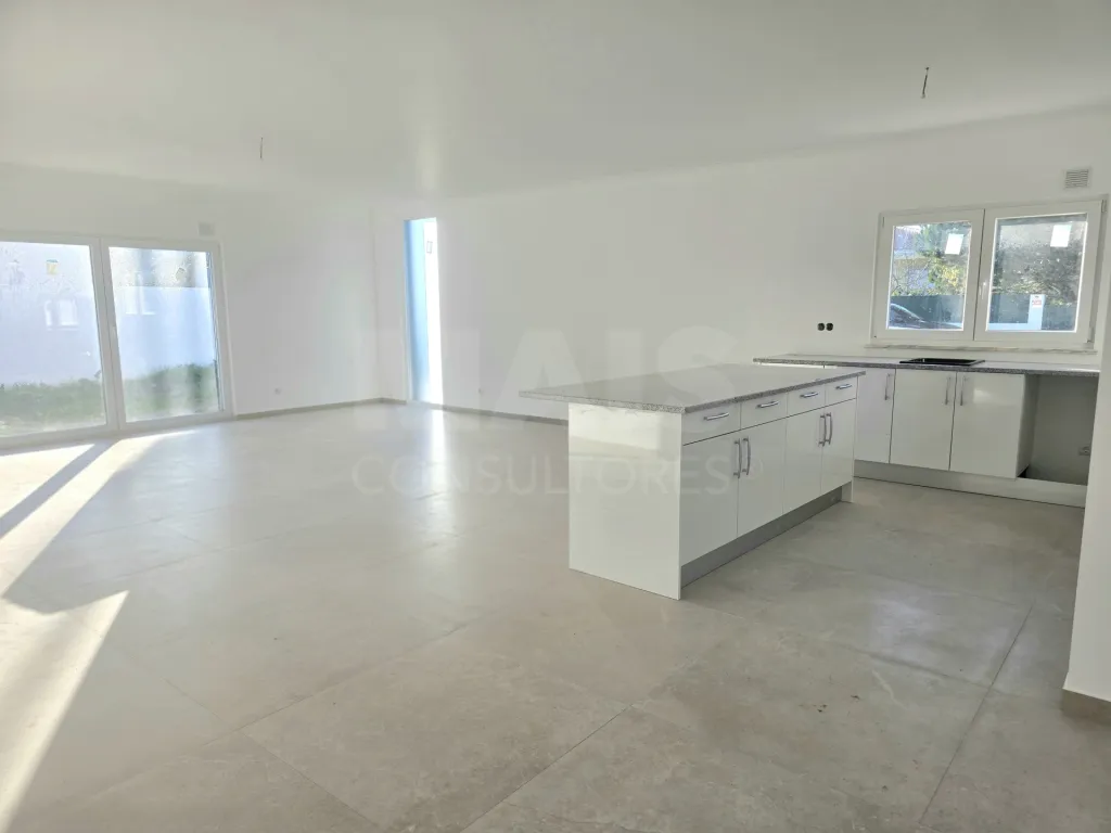 Moradia nova com piscina | Caldas da Rainha