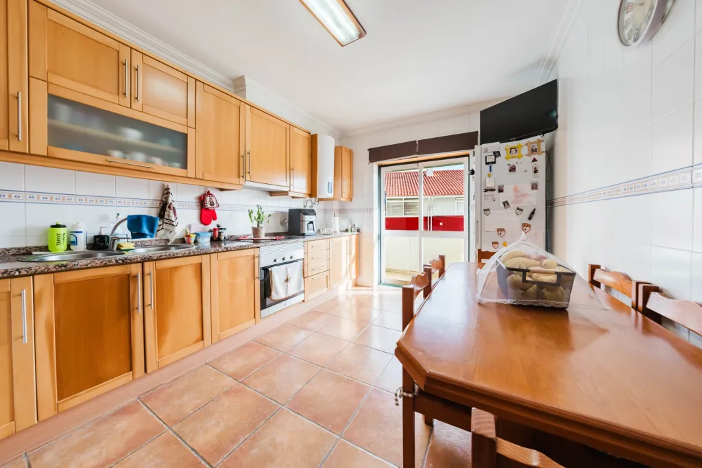 Apartamento T3 C/ Varandas e Garagem, Bombarral