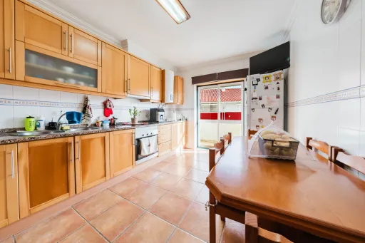 Apartamento T3 C/ Varandas e Garagem, Bombarral