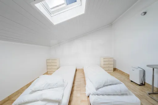 Apartamento T2 com Sótão e Varanda junto à Praia do Baleal