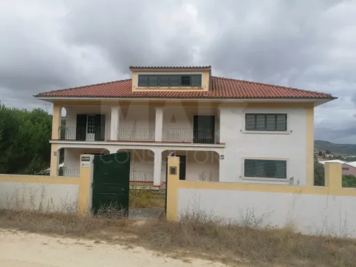 Quinta Com Moradia T7 em Quinta Da Coutada, Vila Franca De Xira