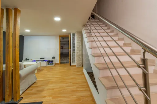 Moradia T3 totalmente remodelada no Condomínio Villas de Samorena em Samora Correia