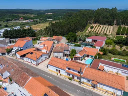 Wonderful farmhouse, former wine cellar