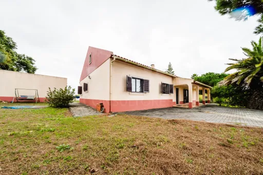 Moradia T3 com terreno