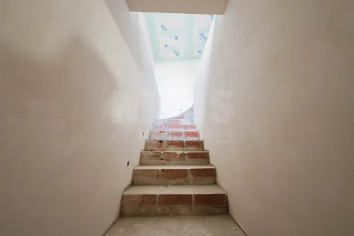 Moradia totalmente remodelada no coração de Peniche!