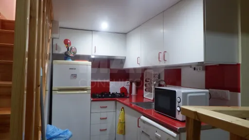 Apartamento T1 em Mezanino – Praia da Areia Branca, Lourinhã