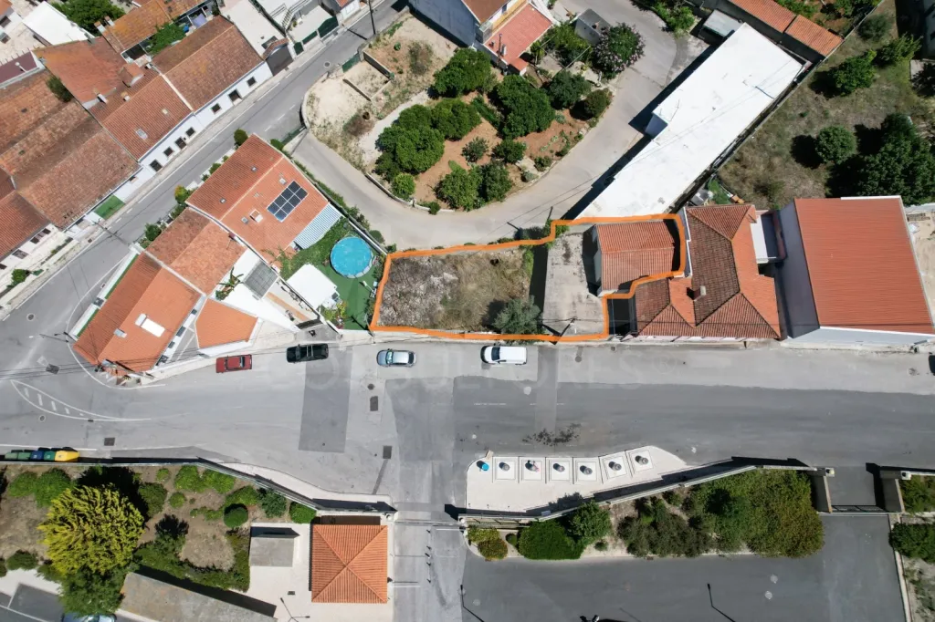 2-bedr. house with conversion project