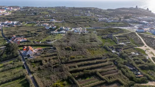Terreno com 7.840m2 em Peniche