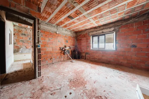 Moradia com 1.040 m² de Terreno no Seixal, Lourinhã