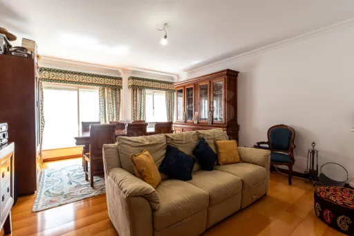 Apartamento T2 | Avenida de Fitares  - Rinchoa – Rio de Mouro - Sintra