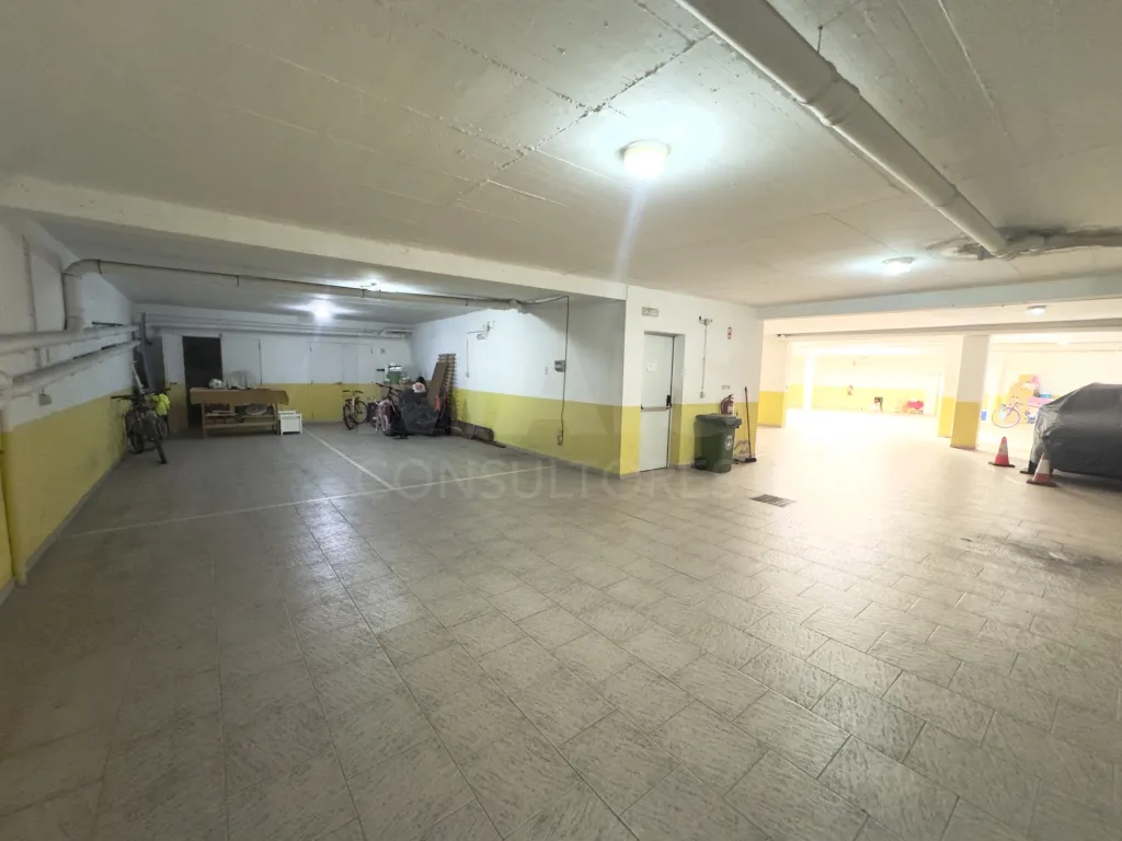 Apartamento T3 com suíte e garagem em Peniche