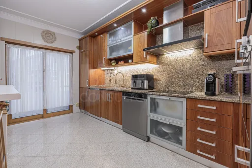 3 bedroom apartment - Alhandra - Garage and storage room