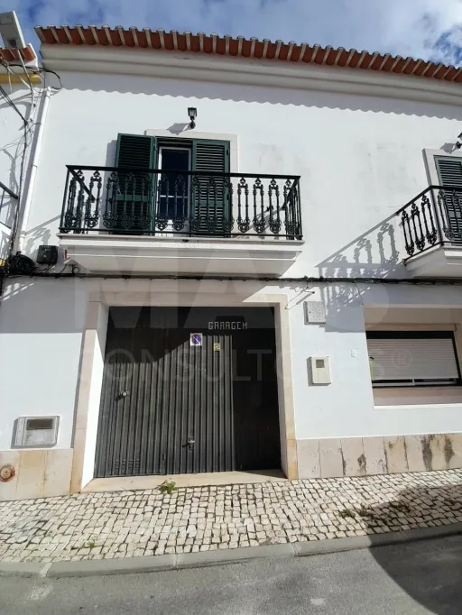 Moradia T3 Duplex com Terreno em Santiago do Cacém
