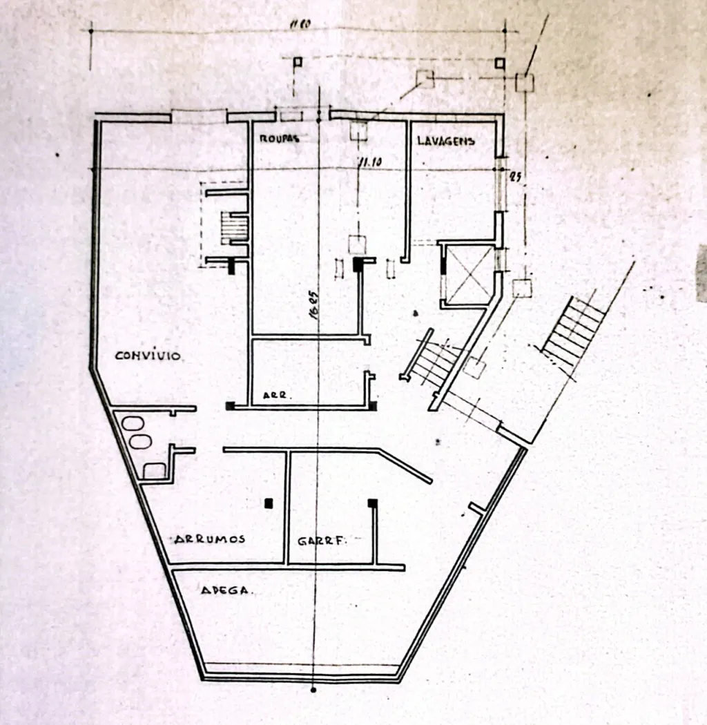 Moradia Isolada T4 Renovada — Abuxarda / Alvide, Cascais