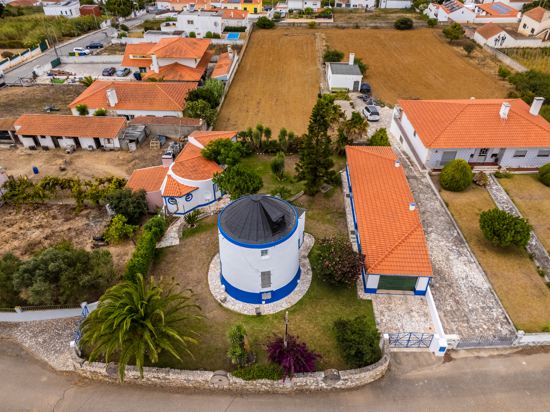 Moinho histórico de 1876 com vistas panorâmicas de 360° sobre o Atlântico, a Lagoa de Óbidos e a paisagem verde do Oeste