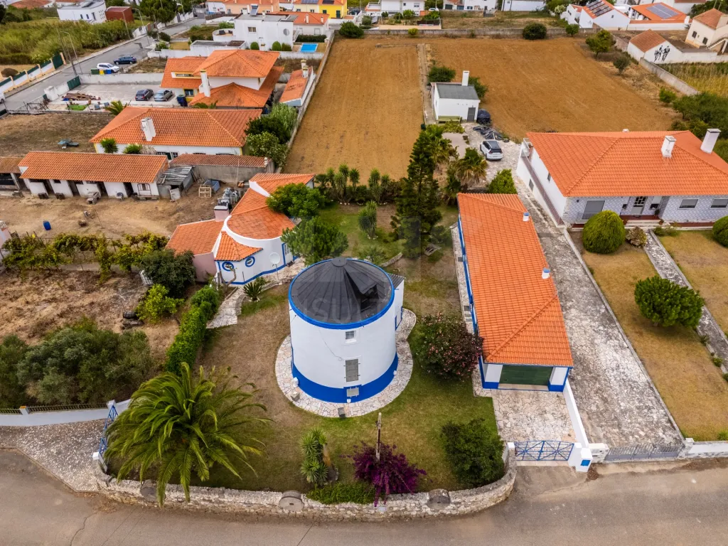 Moinho com vista para a Lagoa de Óbidos