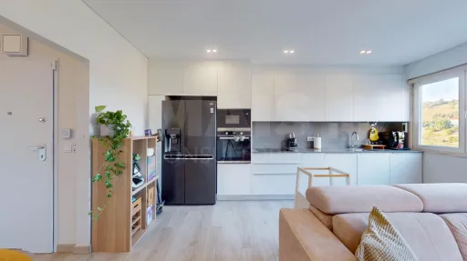 Apartamento T3 Remodelado com Vista para a Serra - Vila Franca de Xira